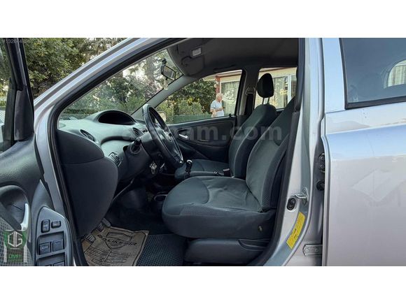 2005 TOYOTA YARİS 1.3 SOL