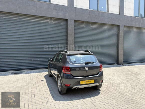 AST GROUP DAN Sandero 1.5 BlueDCI Stepway