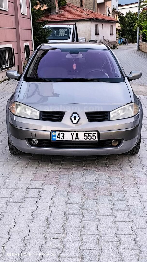 Galeriden Renault Megane 1.6 Dynamique 2004 Model Kütahya 120.000 km Gri (Gümüş) 2