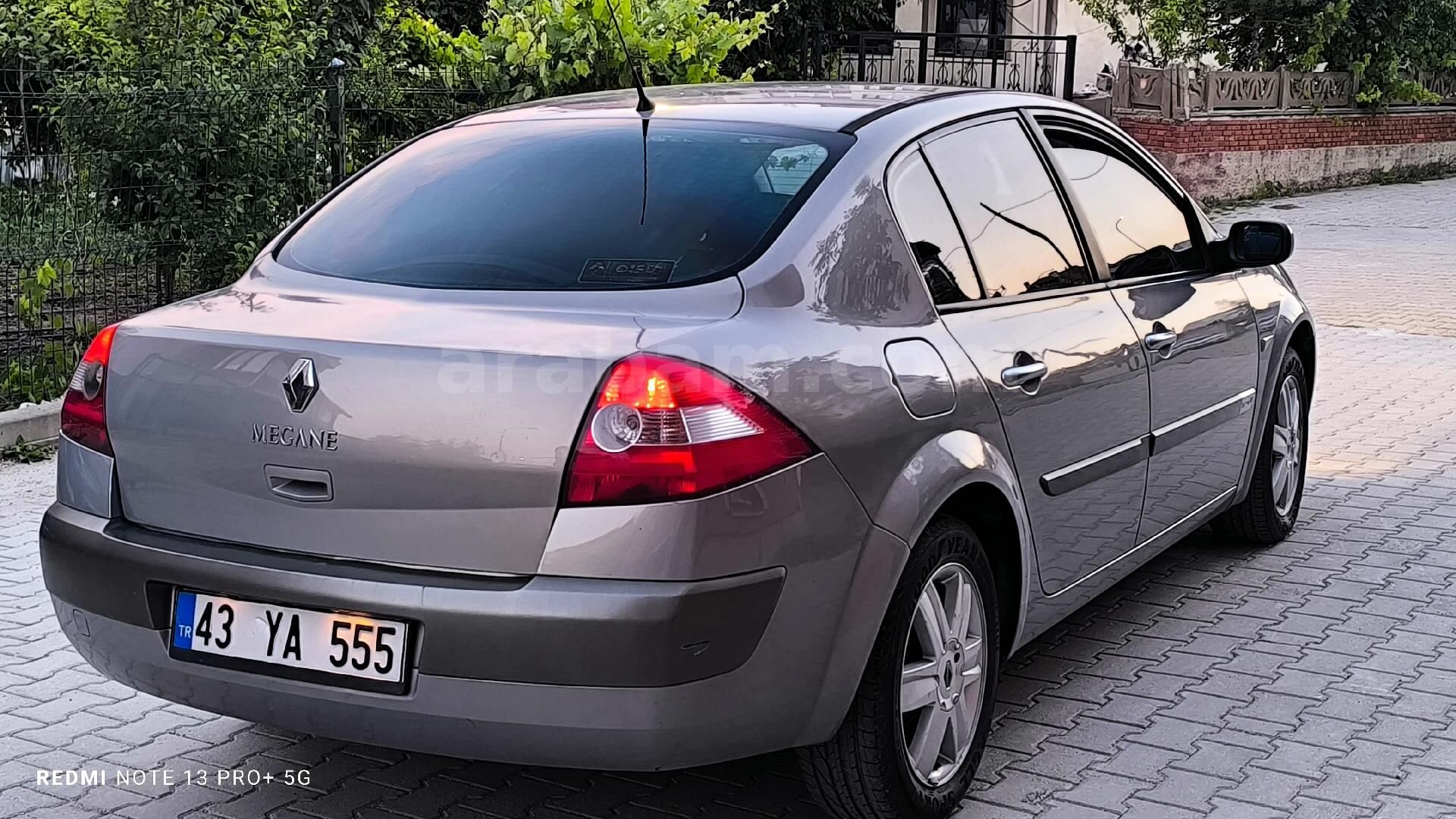 Galeriden Renault Megane 1.6 Dynamique 2004 Model Kütahya 120.000 km Gri (Gümüş) 5