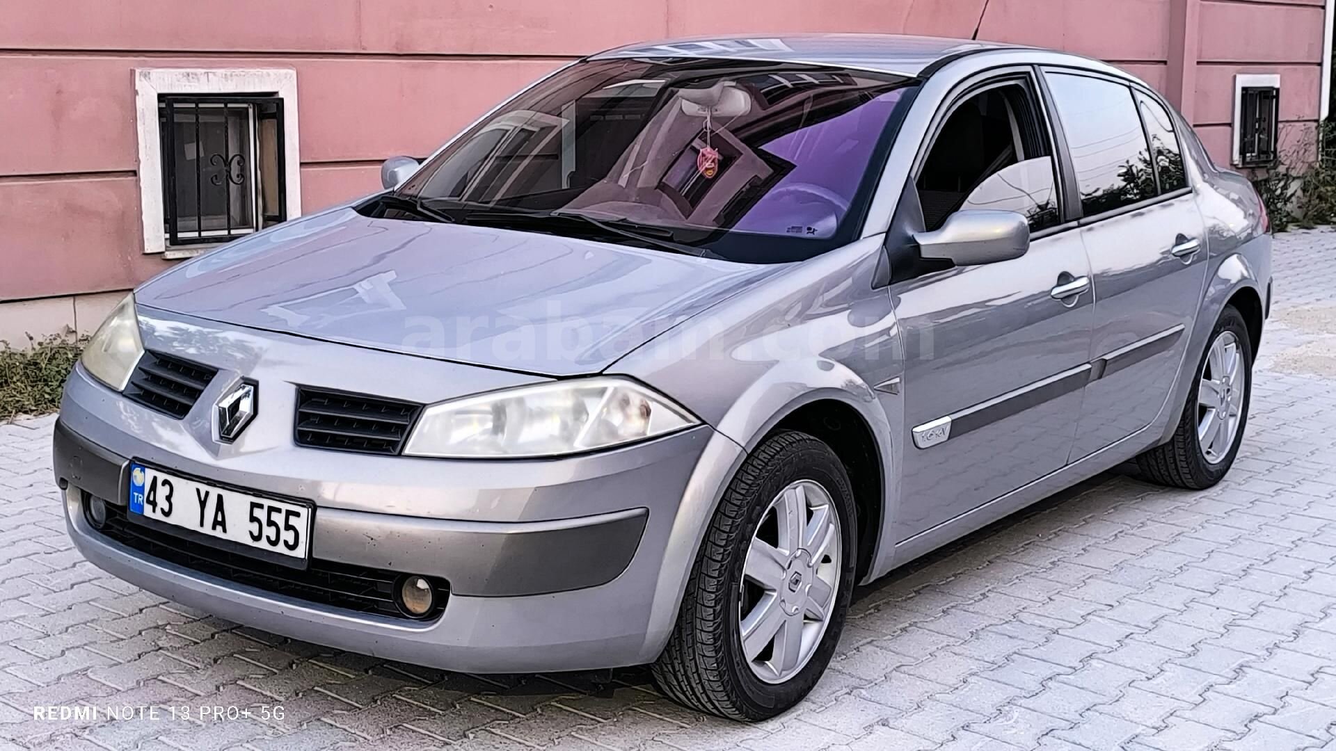 Galeriden Renault Megane 1.6 Dynamique 2004 Model Kütahya 120.000 km Gri (Gümüş) 3