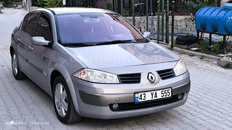 Galeriden Renault Megane 1.6 Dynamique 2004 Model Kütahya 120.000 km Gri (Gümüş)