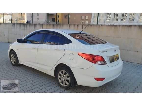 2012 ACCENT BLUE 1,4 LPG MANUEL 170000KM.