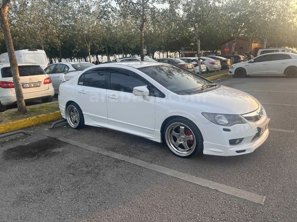 Sahibinden Honda Civic 1.6i VTEC Premium 2011 Model 