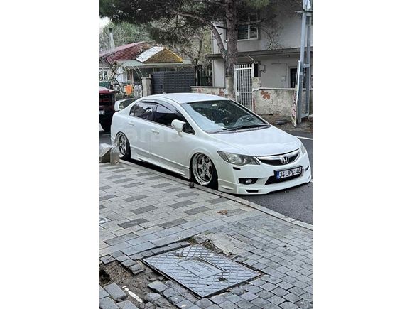 Sahibinden Honda Civic 1.6i VTEC Premium 2011 Model 