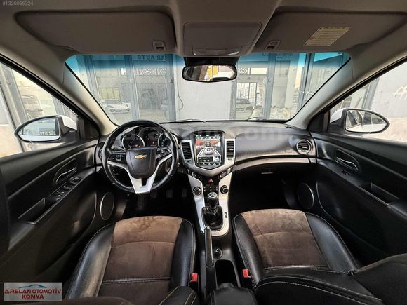 ARS OTOMOTİV DEN 2011 MODEL CHEVROLET CRUZE LT PAKET 99 BİNDE