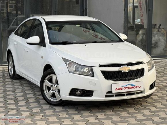 ARS OTOMOTİV DEN 2011 MODEL CHEVROLET CRUZE LT PAKET 99 BİNDE