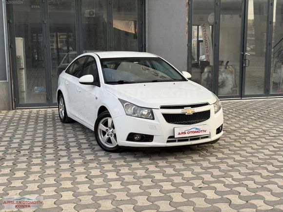 ARS OTOMOTİV DEN 2011 MODEL CHEVROLET CRUZE LT PAKET 99 BİNDE