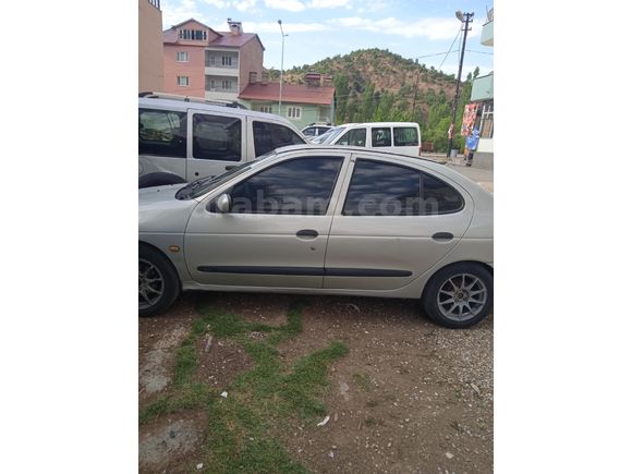 Sahibinden Renault Megane 1.6 RTA 2000 Model