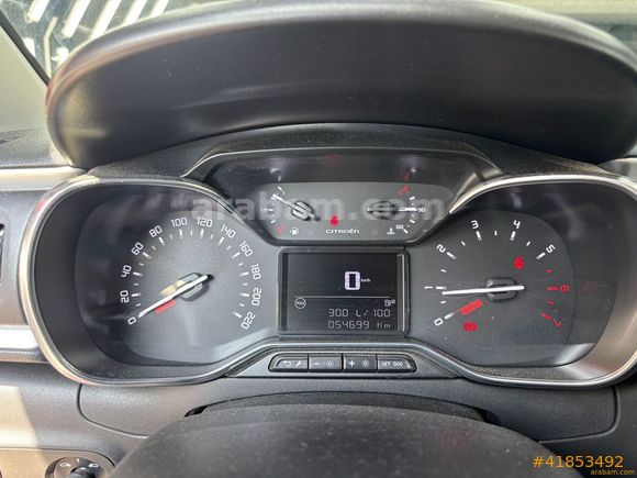 Galeriden Citroen C3 1.2 PureTech Feel 2021 Model Bursa 54.699 km Kırmızı