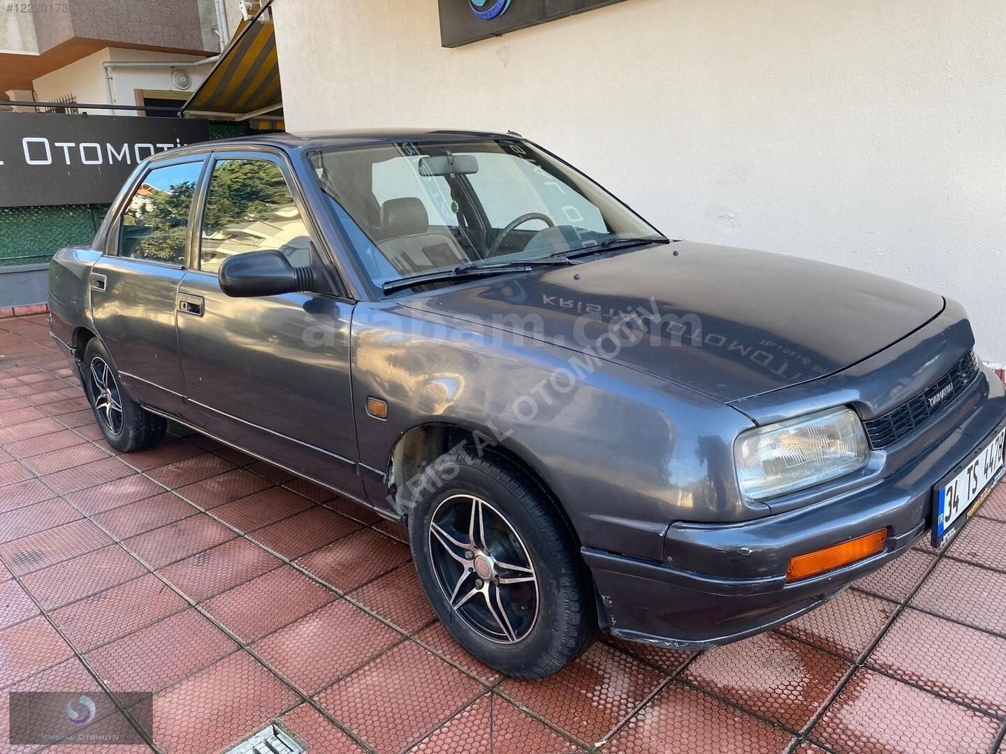 Galeriden Daihatsu Applause 1.6 Li 1991 Model İstanbul 290.000 km Füme 2