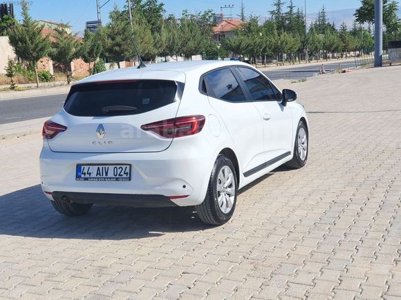 2022 MODEL HATASIZ BOYASIZ DEĞİŞENSİZ CLİO