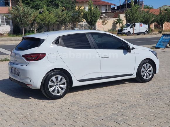 2022 MODEL HATASIZ BOYASIZ DEĞİŞENSİZ CLİO