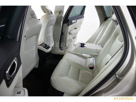 DİKMEN OTO-VOLVO XC60-PLUS DARK-ISITMA SOĞUTMA-HARMAN-MAKYAJLI