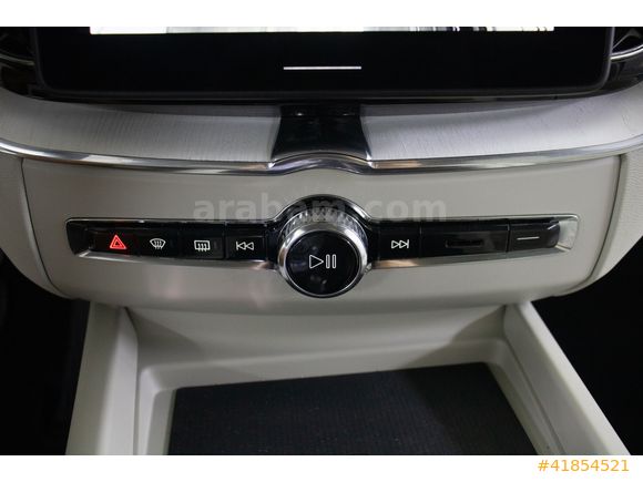 DİKMEN OTO-VOLVO XC60-PLUS DARK-ISITMA SOĞUTMA-HARMAN-MAKYAJLI