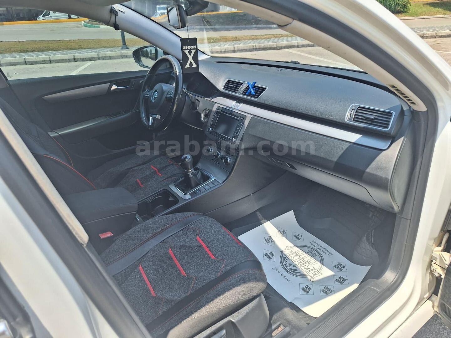 Galeriden Volkswagen Passat 1.6 TDi BlueMotion Comfortline 2012 Model Osmaniye 270.000 km Beyaz 6