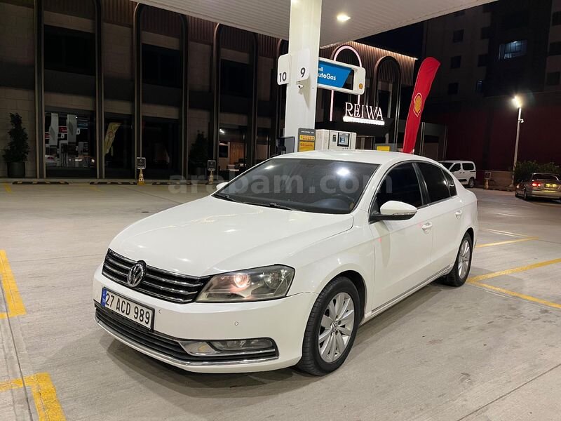 Galeriden Volkswagen Passat 1.6 TDi BlueMotion Comfortline 2012 Model Osmaniye 270.000 km Beyaz