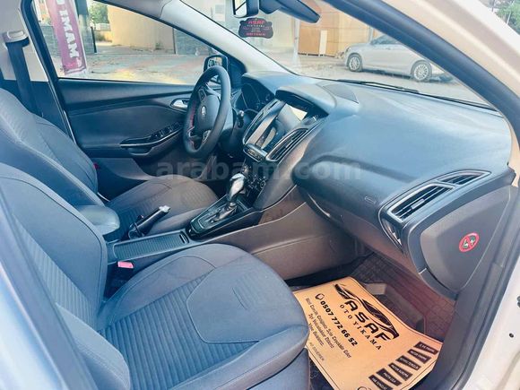 Galeriden Ford Focus 1.6 Titanium otomatik 2015 Model Şanlıurfa