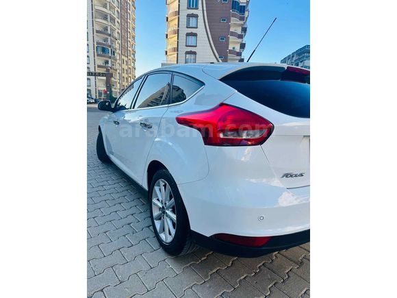 Galeriden Ford Focus 1.6 Titanium otomatik 2015 Model Şanlıurfa