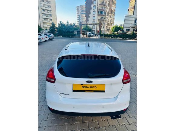 Galeriden Ford Focus 1.6 Titanium otomatik 2015 Model Şanlıurfa