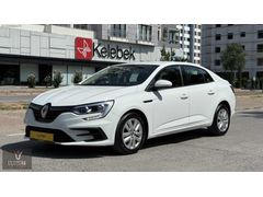 ULUTÜRK OTOMOTİVDEN 2022 MEGANE 1.3 OTOMATİK TESLA EKRANLI