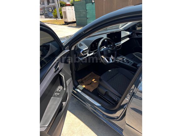 Sahibinden Seat Leon 1.5 eHybrid FR 2025 Model 