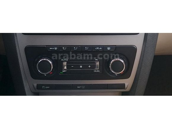Skoda Octavia 1.6 TDI Elegance CR DSG 2011 Modell