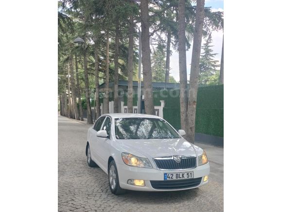 Skoda Octavia 1.6 TDI Elegance CR DSG 2011 Modell