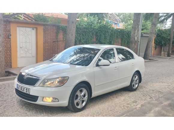Skoda Octavia 1.6 TDI Elegance CR DSG 2011 Modell