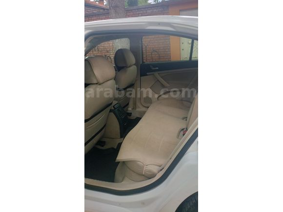 Skoda Octavia 1.6 TDI Elegance CR DSG 2011 Modell