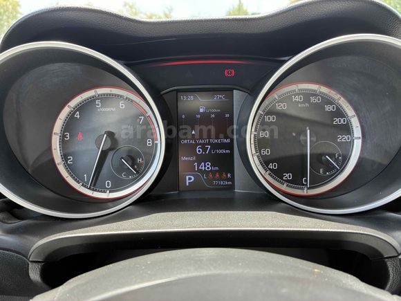 ÖĞRETMENDEN 78BİN KM SWIFT GLX DEĞİŞENSİZ