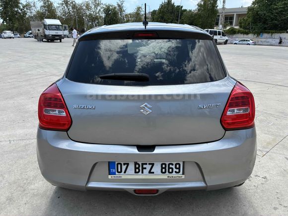 ÖĞRETMENDEN 78BİN KM SWIFT GLX DEĞİŞENSİZ