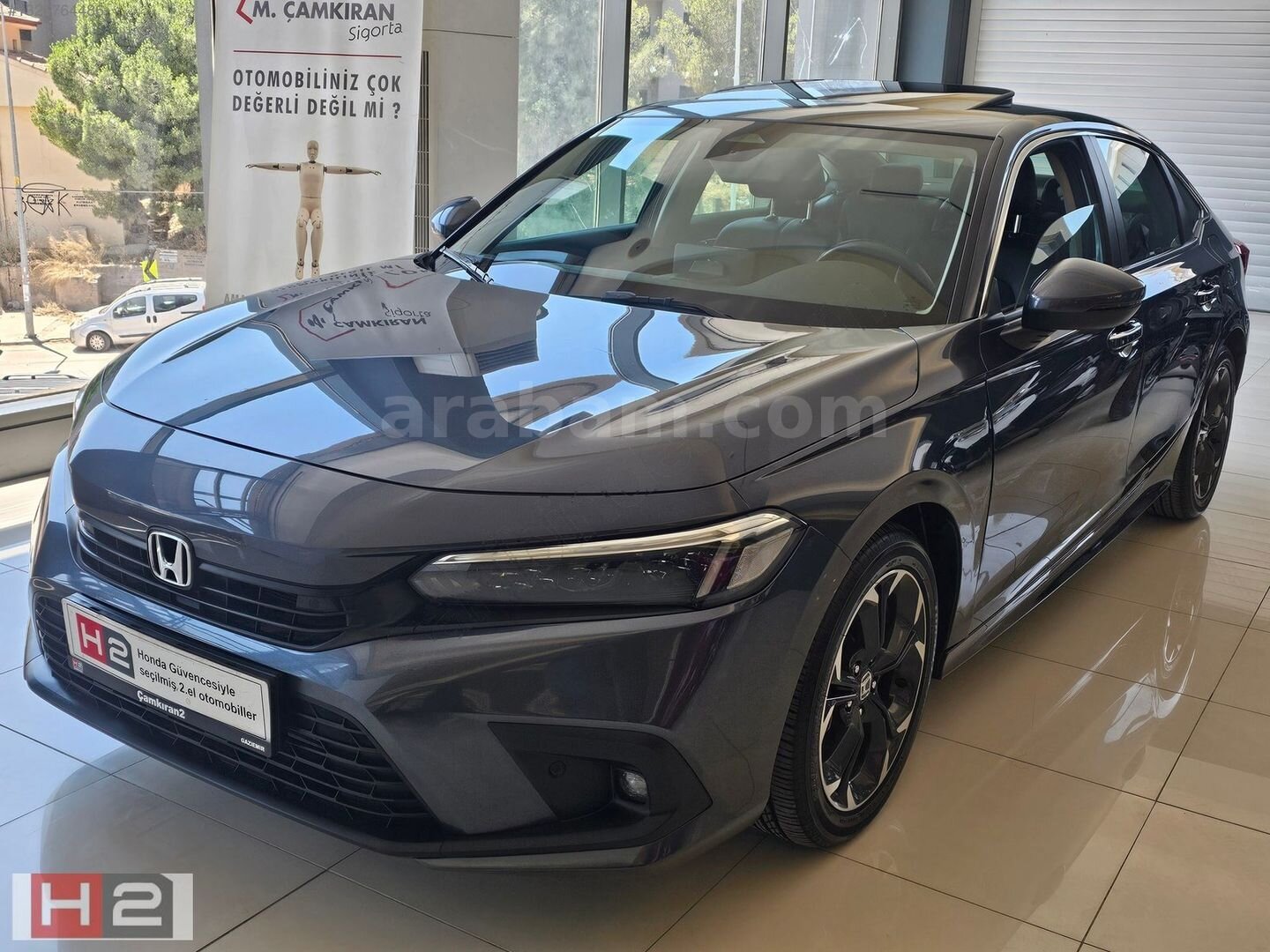 Galeriden Honda Civic 1.5 i-VTEC Executive Plus 2024 Model İzmir 26.320 km Gri 2
