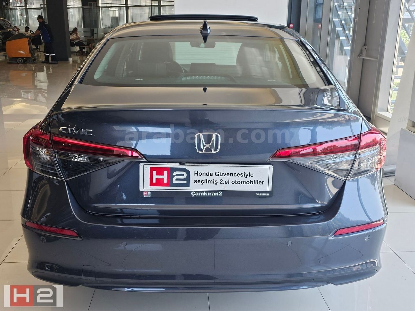 Galeriden Honda Civic 1.5 i-VTEC Executive Plus 2024 Model İzmir 26.320 km Gri 4