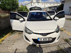 Sahibinden Hyundai i20 1.4 CVVT Sense 2012 Model