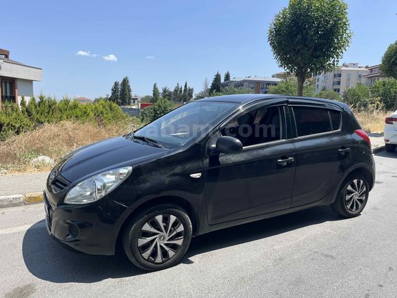 Sahibinden Hyundai i20 1.4 CRDi Team 2011 Model 