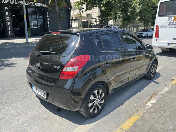 Sahibinden Hyundai i20 1.4 CRDi Team 2011 Model 