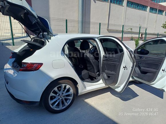 Renault Megane 1.5 dCi OTOMATIK Touch 2018 Model
