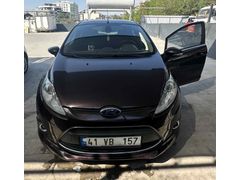 Sahibinden Ford Fiesta 1.4 TDCi Titanium X 2011 Model  273.450 km Bordo