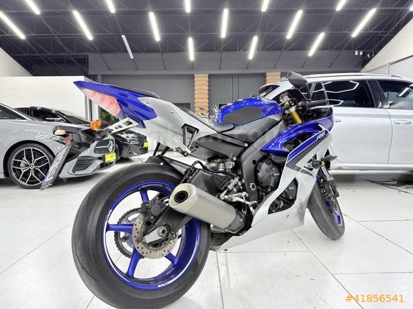 VM AUTO'DAN YAMAHA YZF R6 HATASIZ BOYASIZ TRAMERSİZ