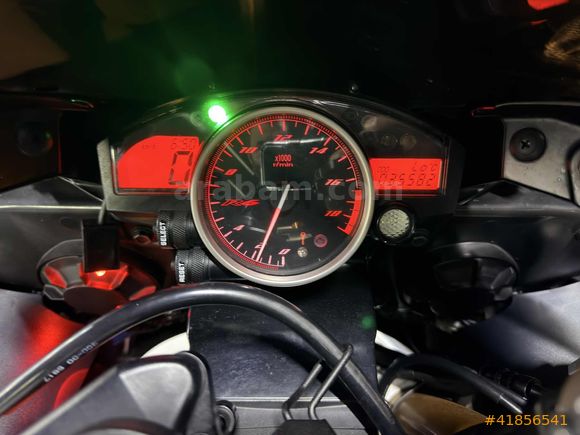 VM AUTO'DAN YAMAHA YZF R6 HATASIZ BOYASIZ TRAMERSİZ
