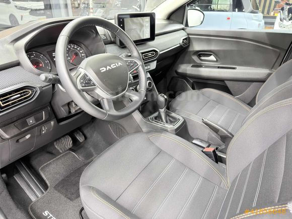VM AUTO'DAN DACİA STEPWAY HATASIZ BOYASIZ %20 FATURALI