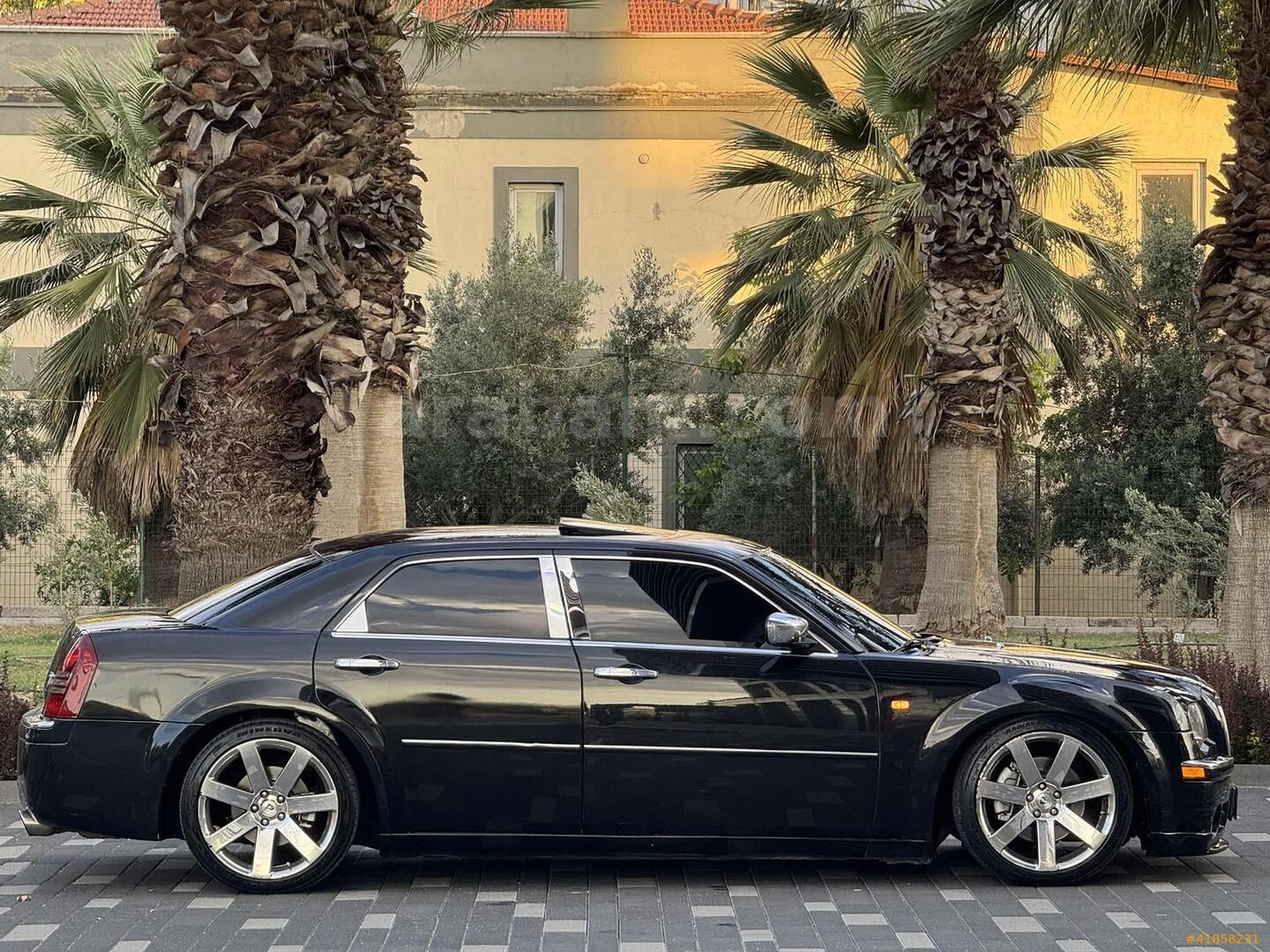 Galeriden Chrysler 300 C 3.0 CRD 2006 Model Denizli 380.000 km Siyah 7