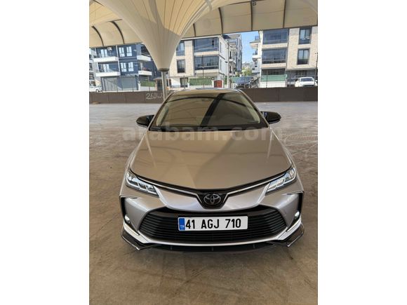 Sahibinden Toyota Corolla 1.6 Flame X Pack 2020 Model 