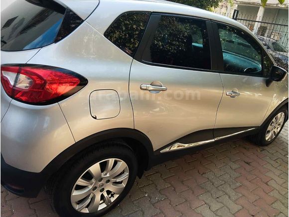 Sahibinden Renault Captur 1.5 dCi Touch 2014 Model  60.000 km Gri