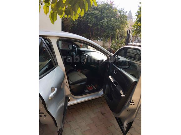 Sahibinden Renault Captur 1.5 dCi Touch 2014 Model  60.000 km Gri