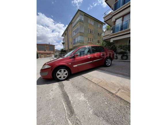 DEĞİŞENSİZ TERTEMİZ PARÇA BOYALI 2006  DİNAMİK FULL MEGANE