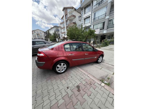 DEĞİŞENSİZ TERTEMİZ PARÇA BOYALI 2006  DİNAMİK FULL MEGANE