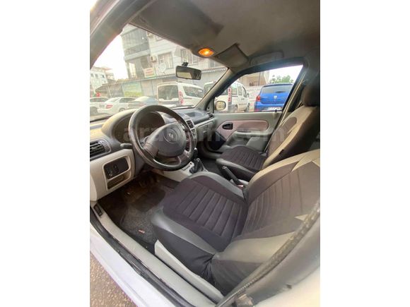 EMİN AUTOdan SATILIK Renault Clio 1.5 DCİ
 