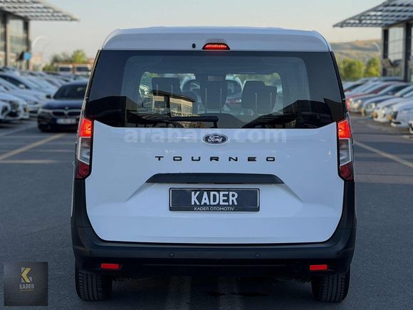 KADER'den 2025 TOURNEO COURİER 1.5 EcoBLUE TREND %20 KDV'Lİ